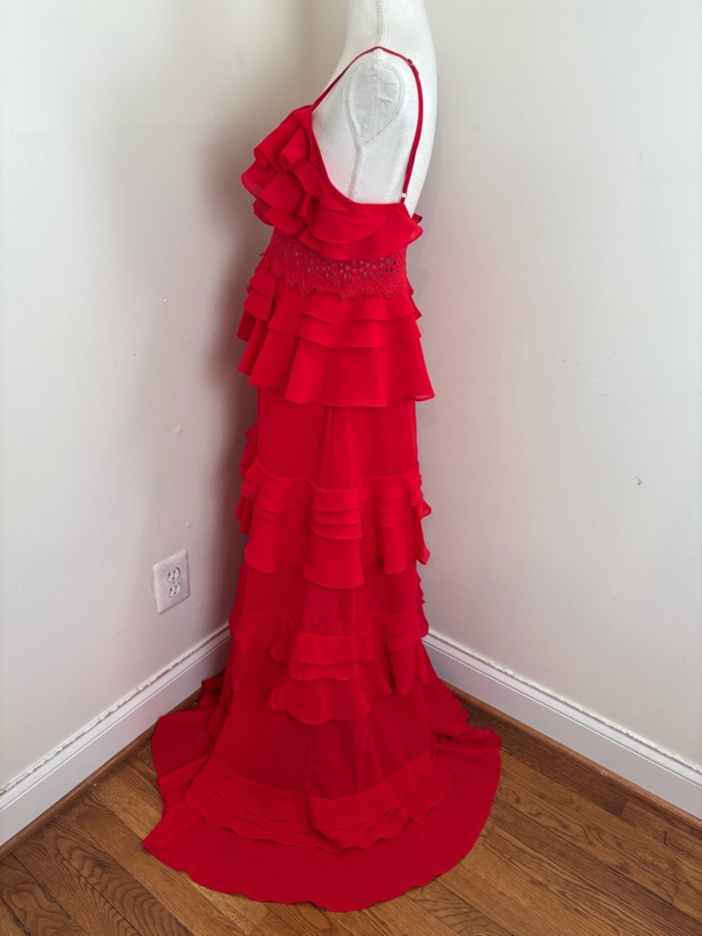 True Decadence Sophia Red Deep Plunge
Layered Ruffle Maxi-Dress Size Large NWT - Picture 9 of 12